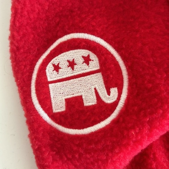 New Red Fleeces One Size NWT Fleece Republican Elephant Mittens - Picture 3 of 5